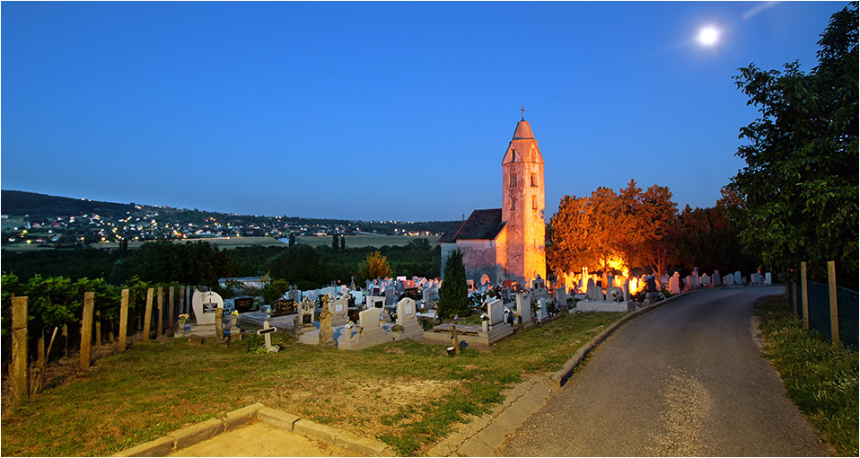 Szent Magdolna �rp�d-kori templom, H�v�z